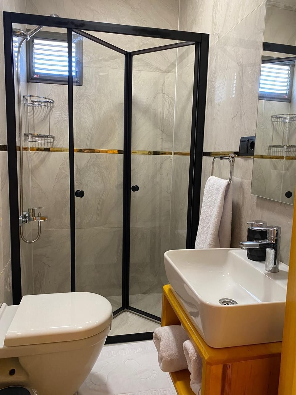 Comfort Double Room, Balcony, Garden View | Bathroom | Shower, hair dryer, slippers, towels