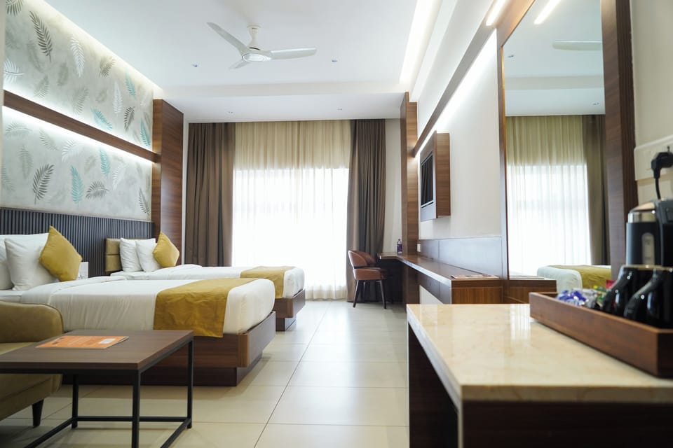 Deluxe Twin Room, City View | Hypo-allergenic bedding, in-room safe, laptop workspace, soundproofing