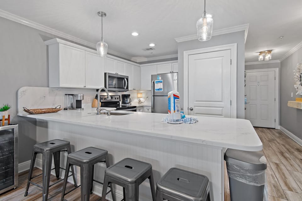 Condo, Multiple Beds (Emerald Dunes 103) | Private kitchen | Oven, toaster