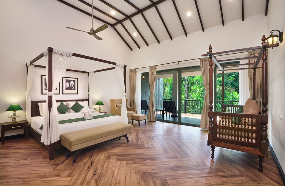 Premium Suite, Garden View | Premium bedding, down comforters, pillowtop beds, minibar