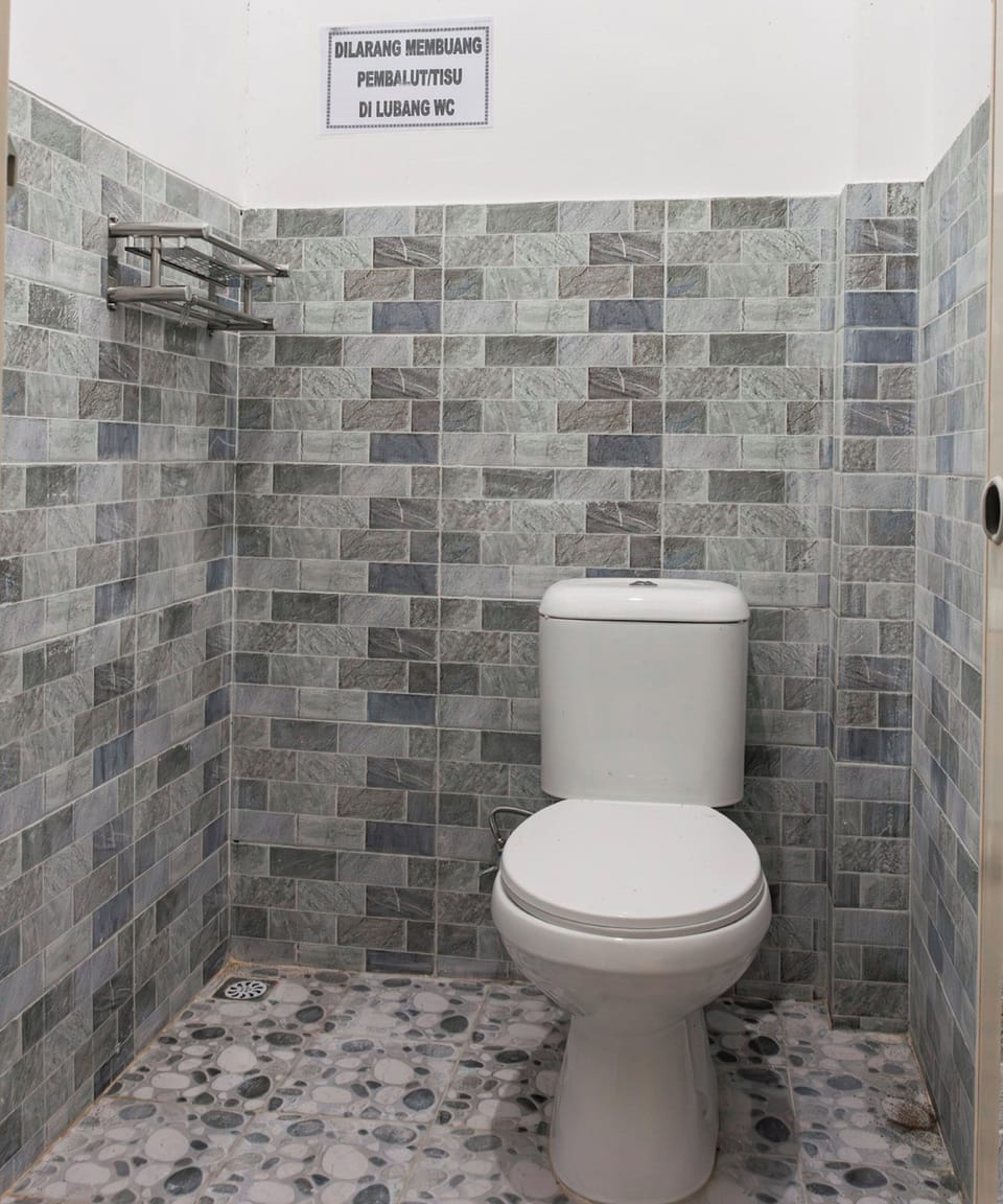 Shower, towels, soap