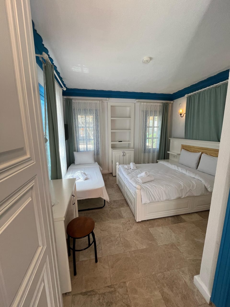 Business Triple Room | Free WiFi