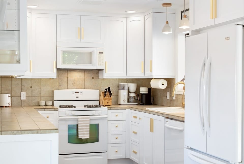 House, 4 Bedrooms | Private kitchen | Coffee/tea maker, fridge, oven