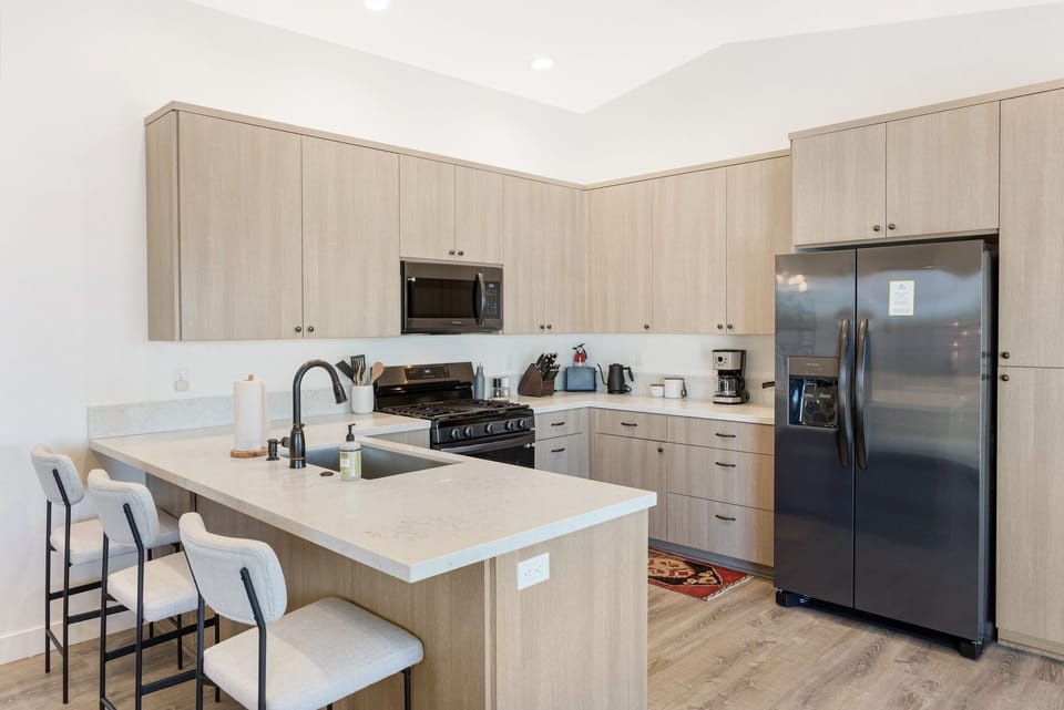 House, 3 Bedrooms | Private kitchen | Fridge, oven, coffee/tea maker, toaster