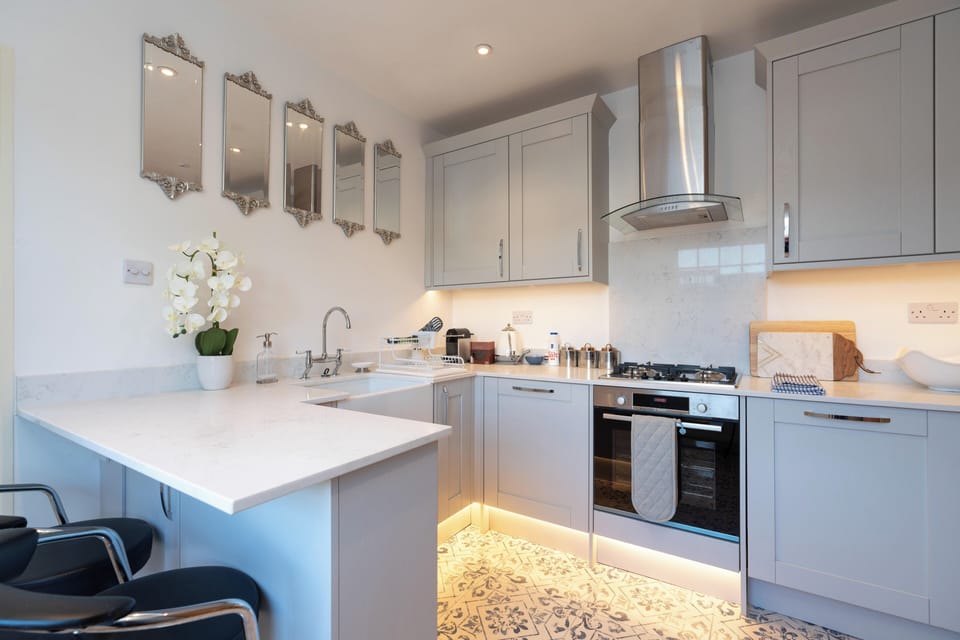 House | Private kitchen | Fridge, microwave, oven, stovetop