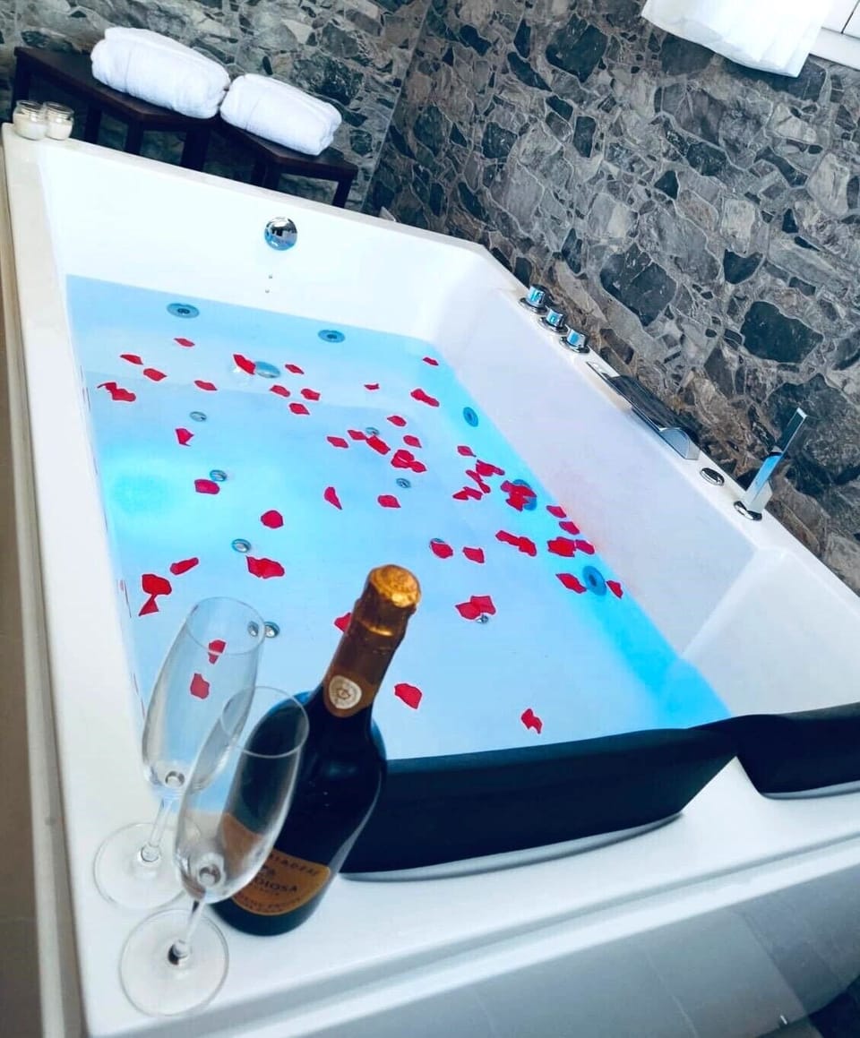 Suite, Private Bathroom | Desk, WiFi (free)