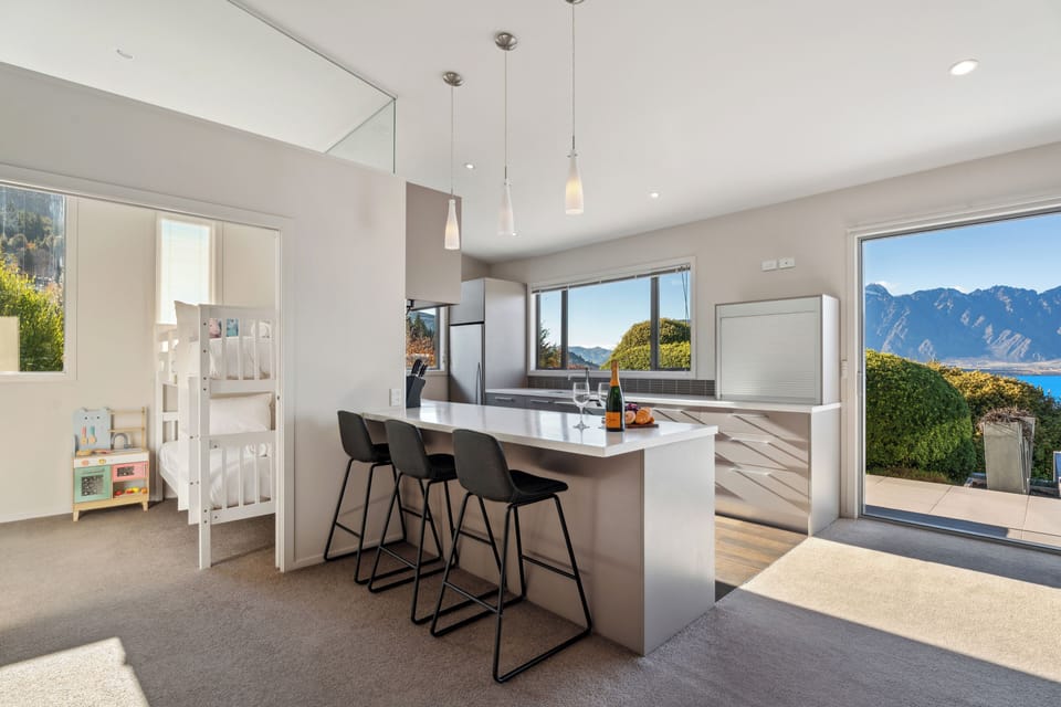 Premier House | Private kitchen | Full-size fridge, microwave, oven, stovetop
