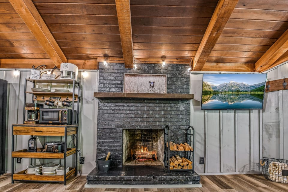 Cabin, 1 Bedroom | Interior