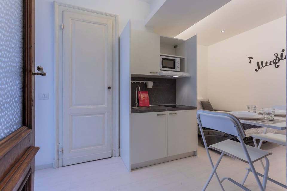 City Studio, Balcony | Living area