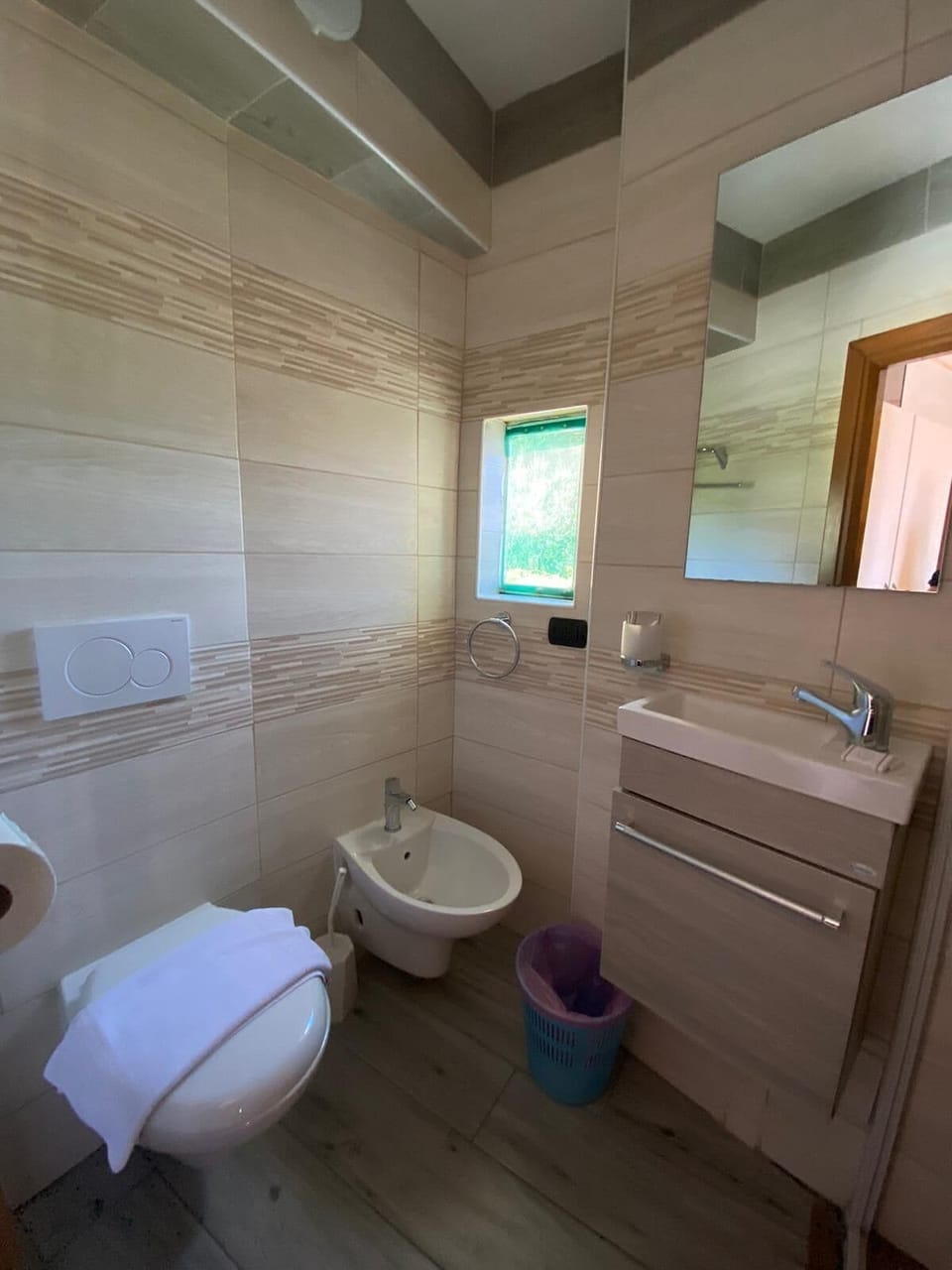 Shower, soap, shampoo, toilet paper