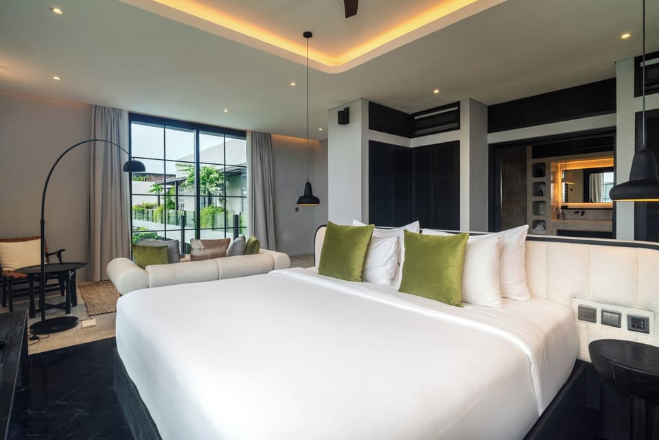 Luxury Villa | 6 bedrooms, pillowtop beds, desk, laptop workspace