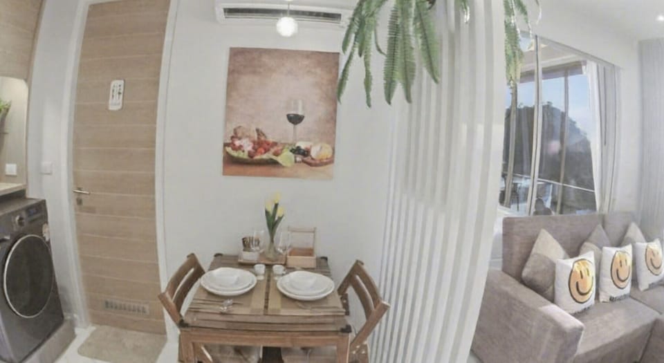 Condo, 1 Bedroom, Accessible, Balcony | Dining room