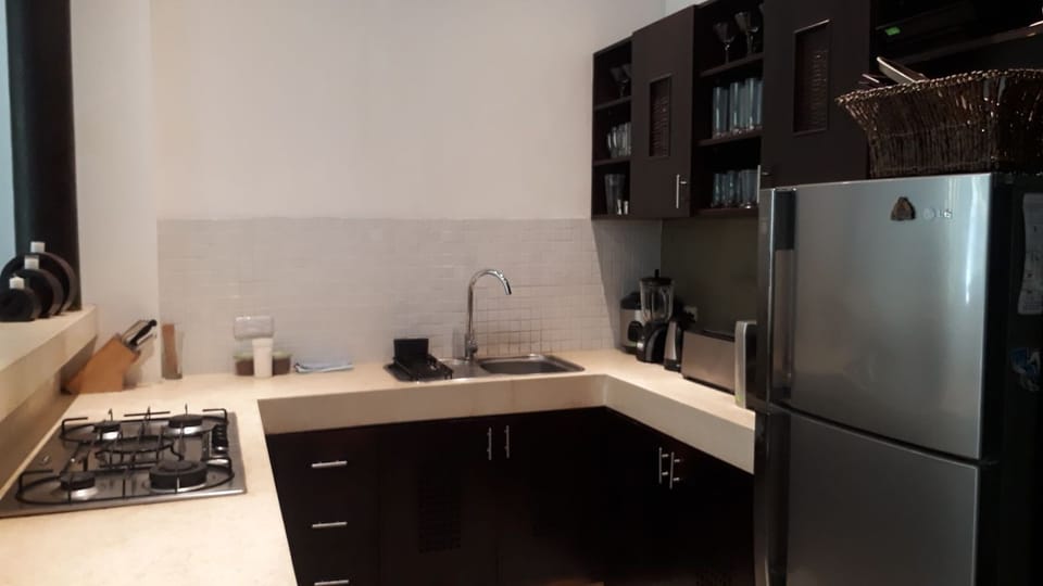 Deluxe Villa, 2 Bedrooms, Private Pool, Garden View | Private kitchen | Electric kettle, toaster