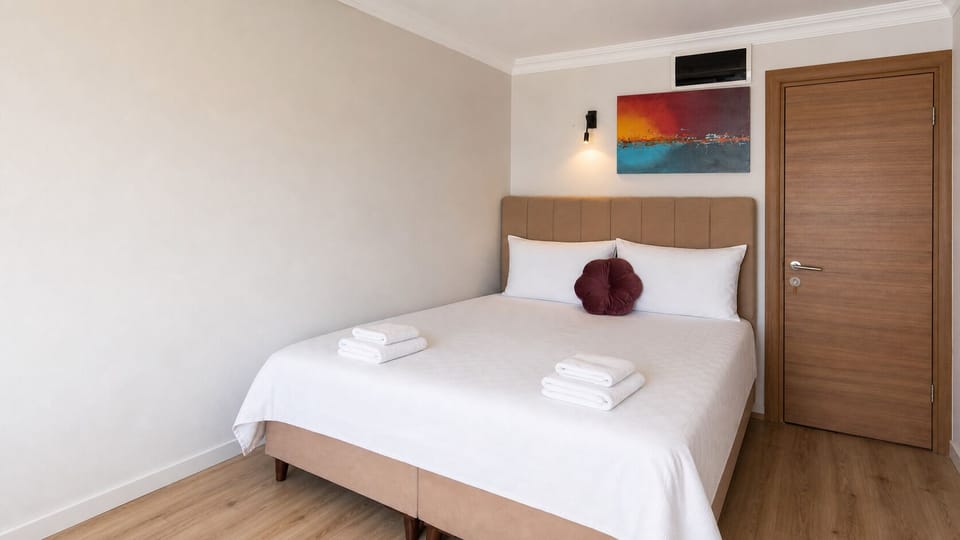 Standard Double Room, Sea View | Soundproofing, WiFi (free)