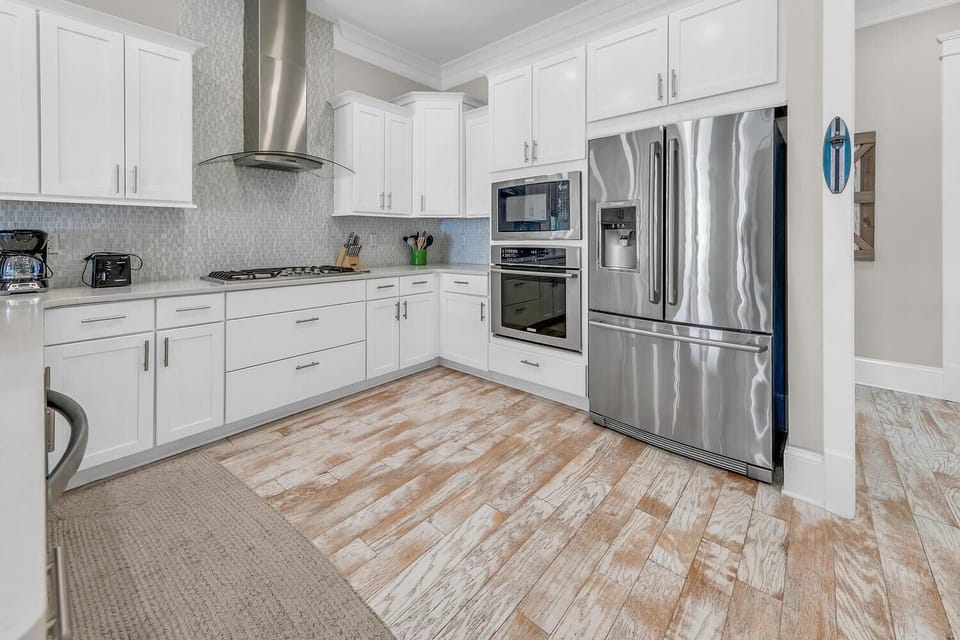 House, Multiple Beds (Town of Prominence- Just Beachy) | Private kitchen | Oven, toaster