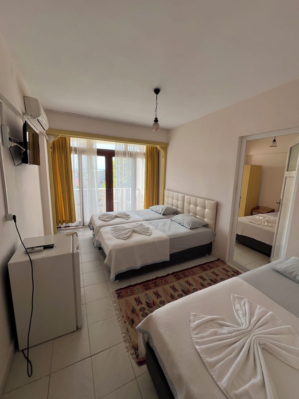 Family Room, Balcony, Sea View | Premium bedding, laptop workspace, free cribs/infant beds, bed sheets