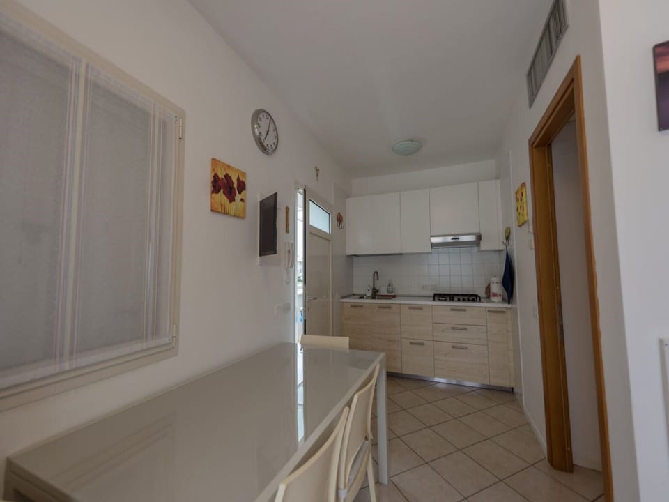 Apartment, 1 Bedroom, Balcony, City View | Living room