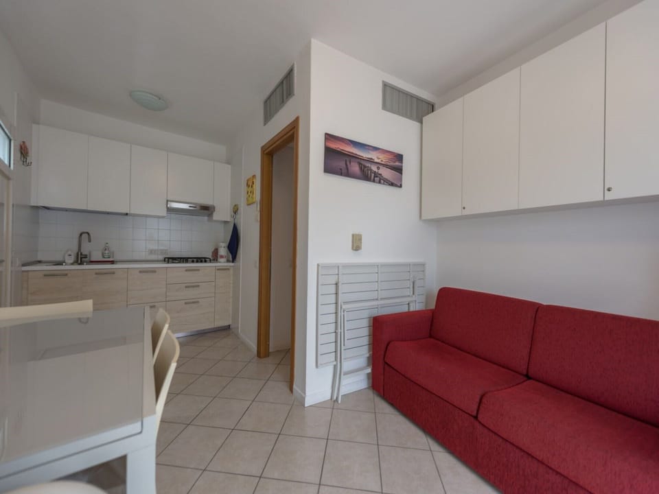 Apartment, 1 Bedroom, Balcony, City View | Living room