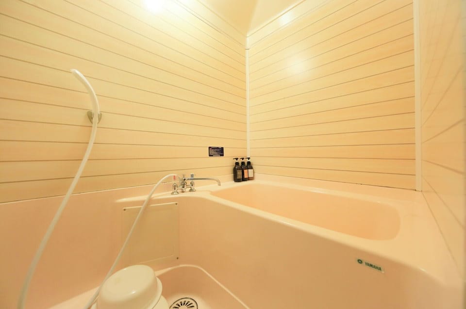 Japanese/Western-style: 10Tatami-mats + Twin Room + Separate Sitting Area (Non-smoking, with shower) | Bathroom | Free toiletries, hair dryer, towels, shampoo