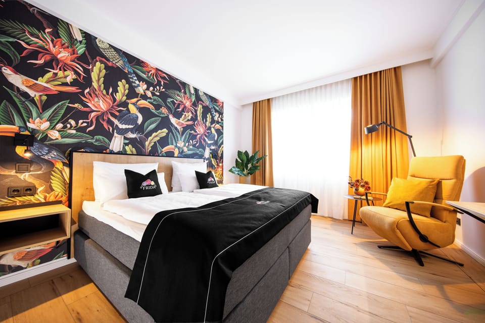 Exclusive Double Room | Premium bedding, desk, laptop workspace, WiFi (free)