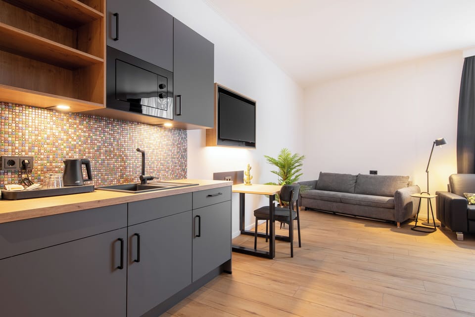 Luxury Suite | Premium bedding, desk, laptop workspace, WiFi (free)