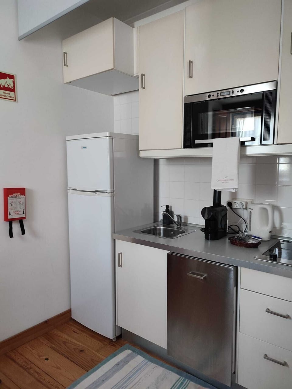 Casa do Ermitão | Private kitchen | Fridge, microwave, stovetop, dishwasher