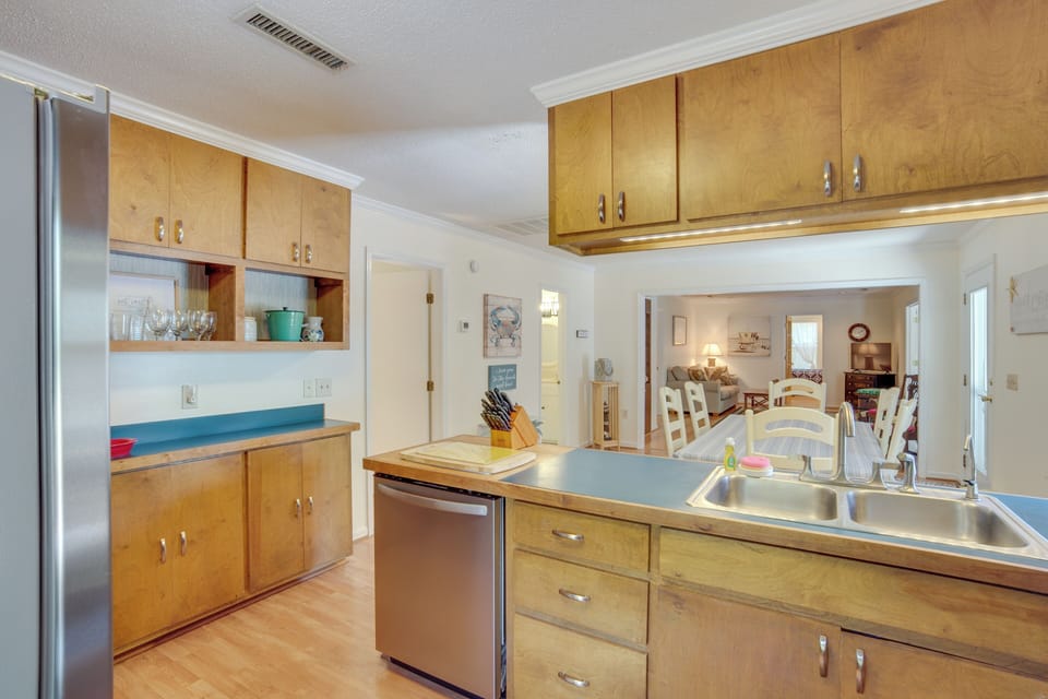 House (3 Bedrooms) | Interior