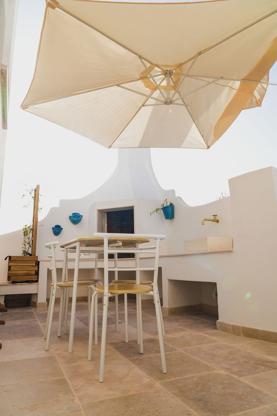 Luxury Room, Balcony, Partial Sea View | Soundproofing, WiFi (free), individually decorated