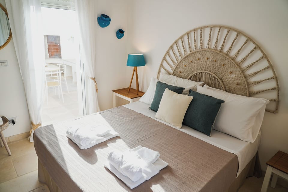 Individually decorated, individually furnished, soundproofing, free WiFi