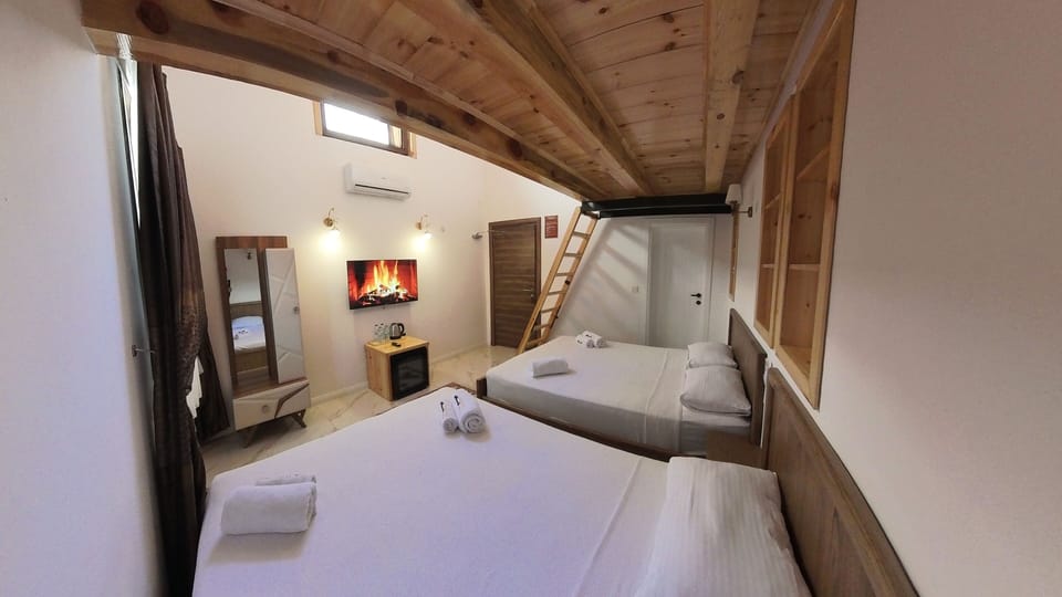 Exclusive Studio | Egyptian cotton sheets, premium bedding, minibar, desk