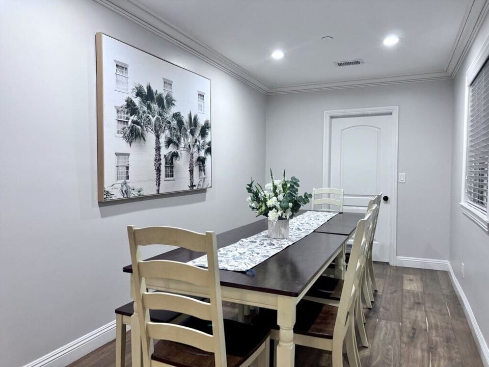 House, Multiple Beds, Pool Access, Pool View (Destination #28) | Dining