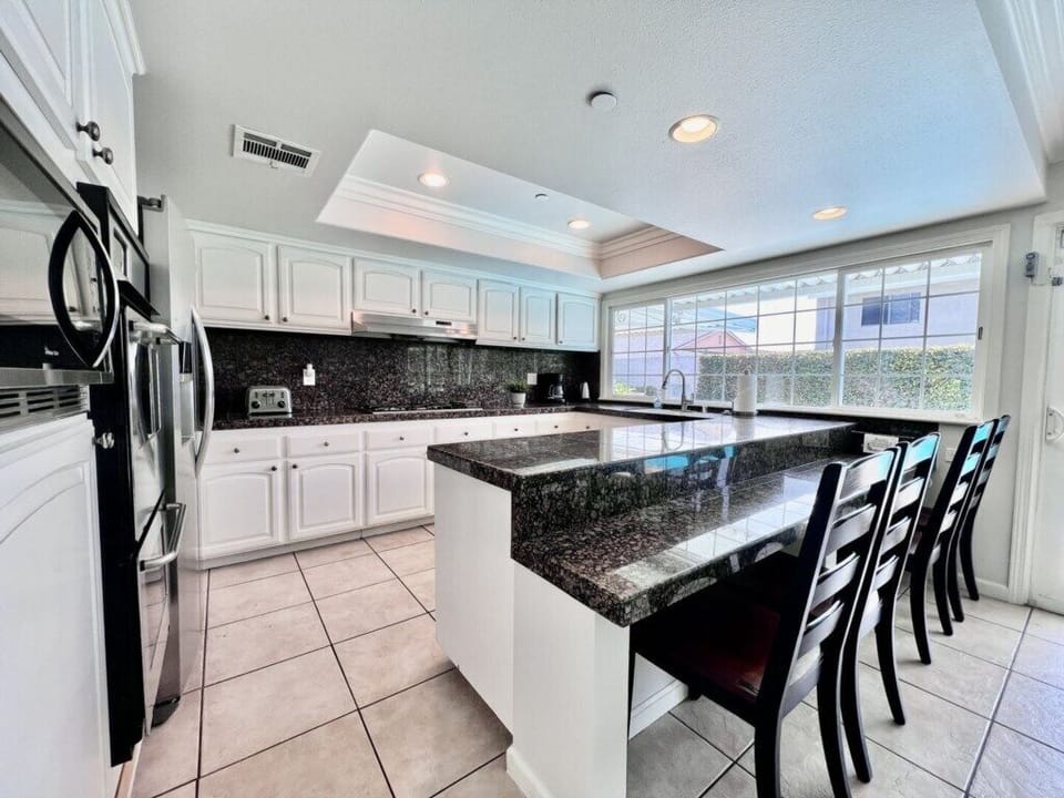 House, Multiple Beds, Pool Access, Pool View (Destination #18) | Private kitchen | Electric kettle