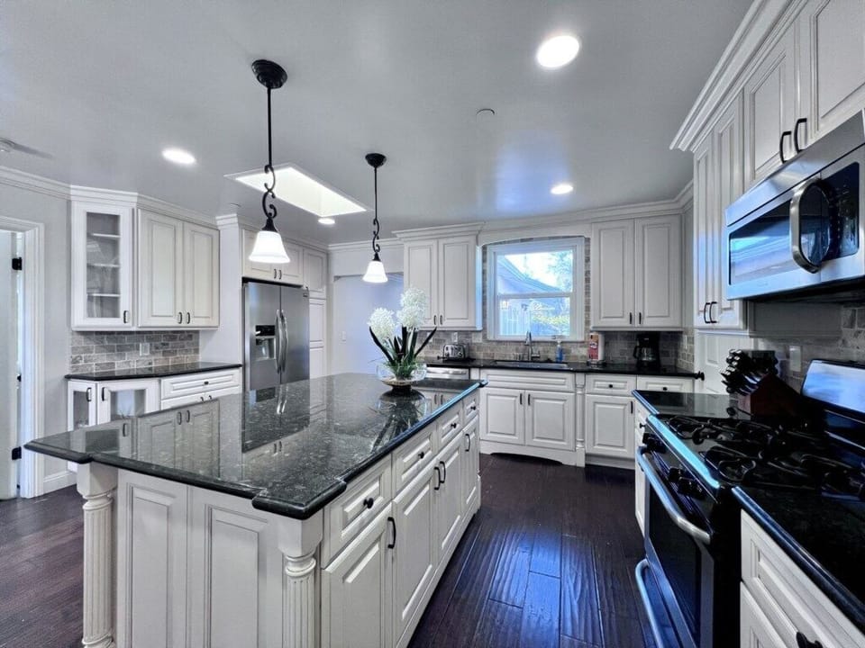 House, Multiple Beds, Pool Access, Pool View (Destination #22) | Private kitchen | Electric kettle