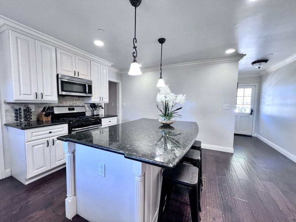 House, Multiple Beds, Pool Access, Pool View (Destination #22) | Private kitchen | Electric kettle