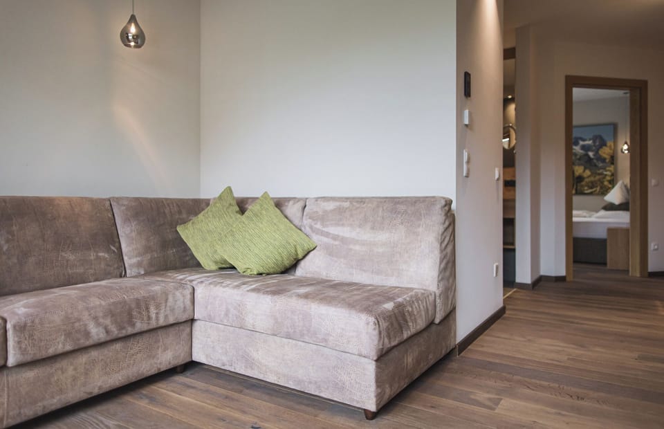 Junior Suite Superior | Minibar, desk, laptop workspace, soundproofing
