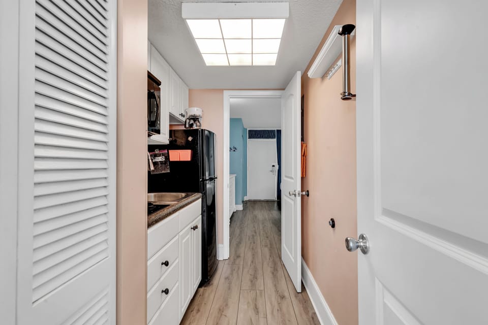Family Condo, 1 Bedroom, Balcony, Partial Ocean View | Private kitchen | Fridge, microwave, stovetop, coffee/tea maker