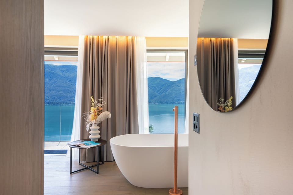 Romantic Studio Suite, Private Bathroom, Lake View | Living area | Smart TV
