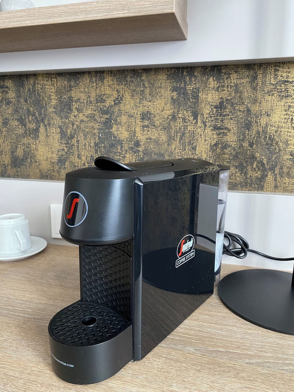 Deluxe Double or Twin Room | Coffee and/or coffee maker
