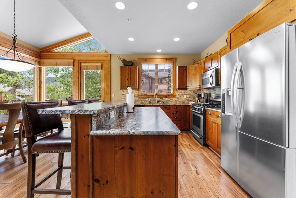 Studio (4 Bedrooms) | Property amenity