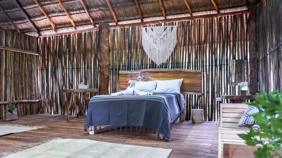 Desk, laptop workspace, WiFi (free), individually decorated