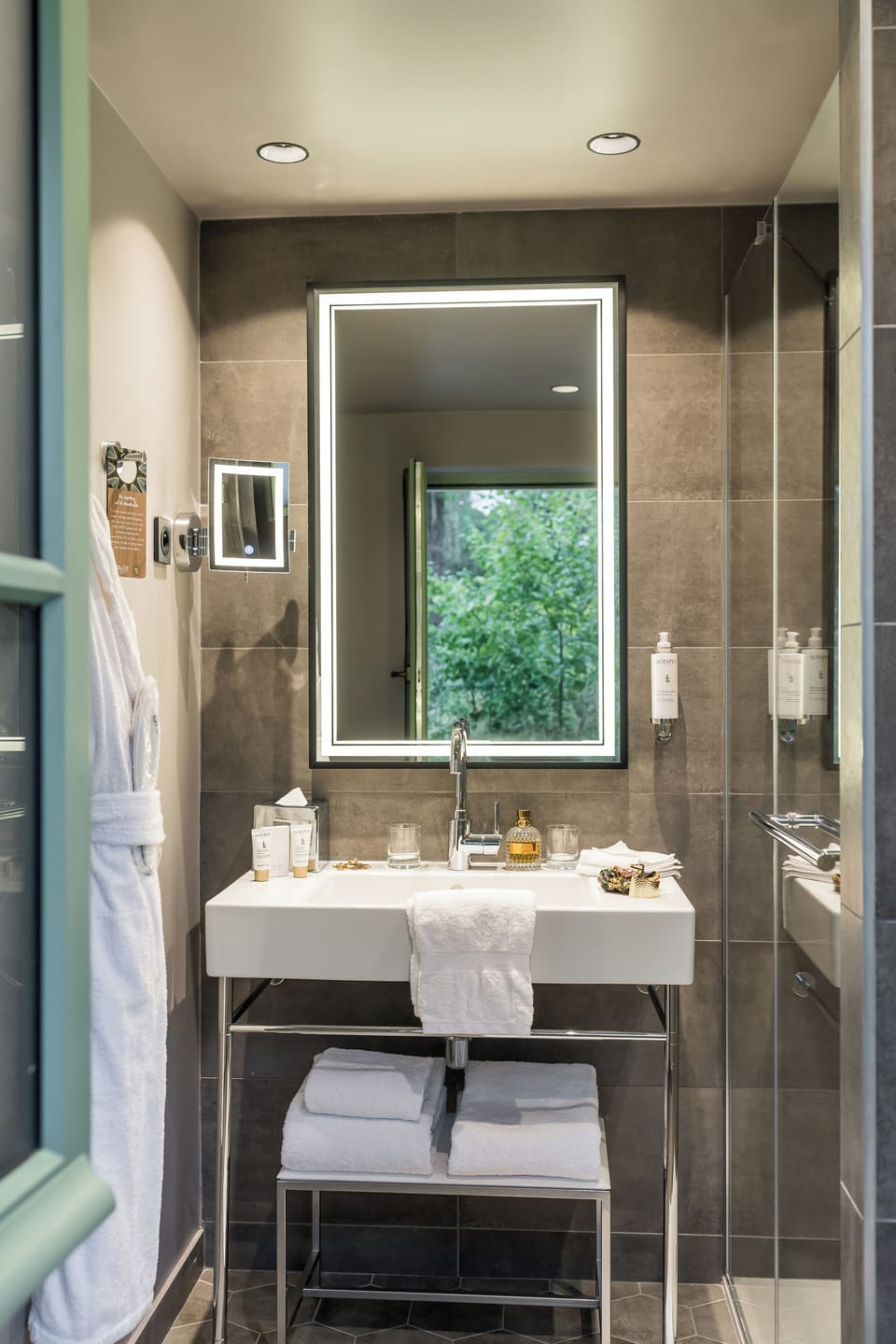 Rainfall showerhead, hair dryer, bathrobes, slippers