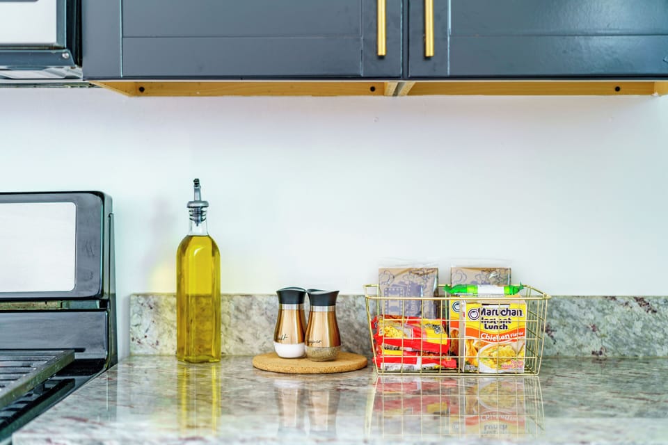 Blue Casita | Private kitchen | Espresso maker, coffee/tea maker, full-size fridge, microwave
