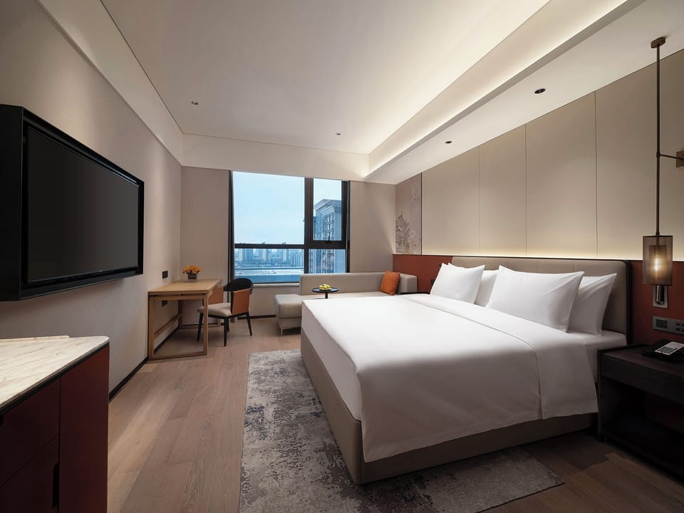 Basic Double Room | Down comforters, in-room safe, desk, laptop workspace