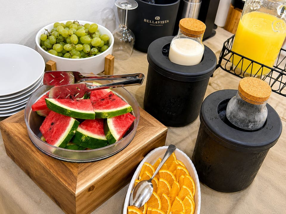 Free daily continental breakfast