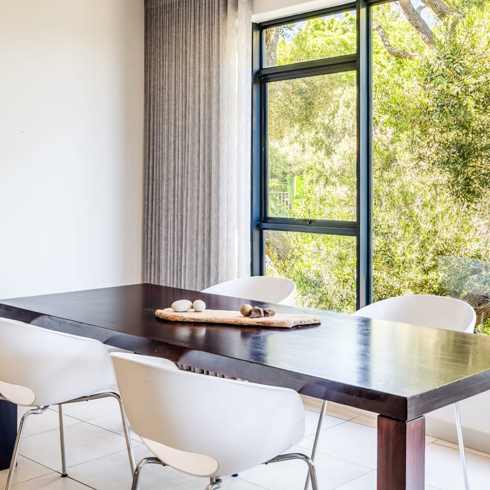Apartment | 2 bedrooms, desk, Internet