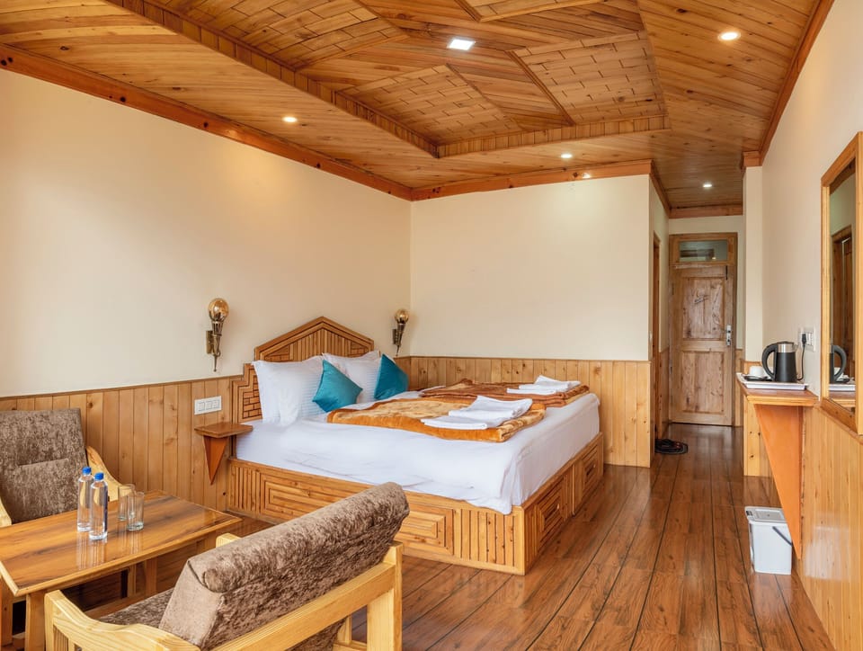 Deluxe Room, Balcony, Mountain View | Free WiFi