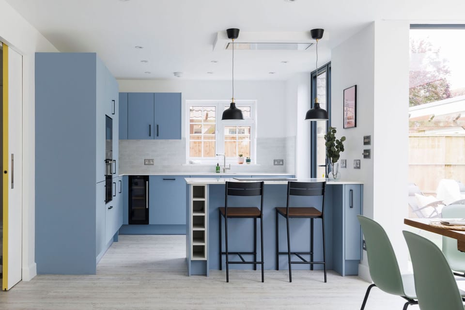 House | 5 bedrooms, desk, iron/ironing board, Internet
