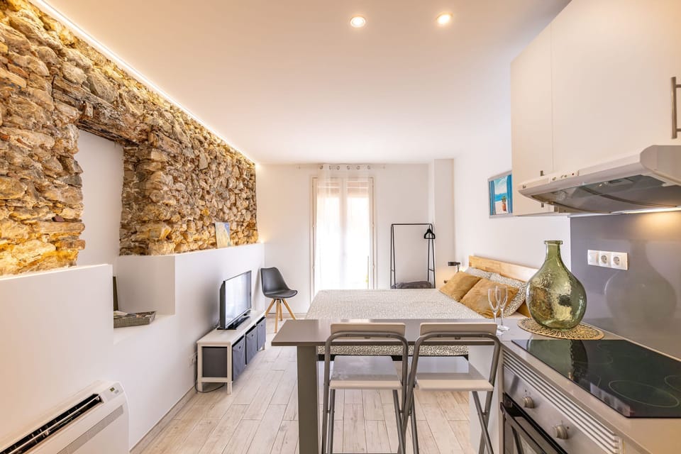 House | 1 bedroom, iron/ironing board