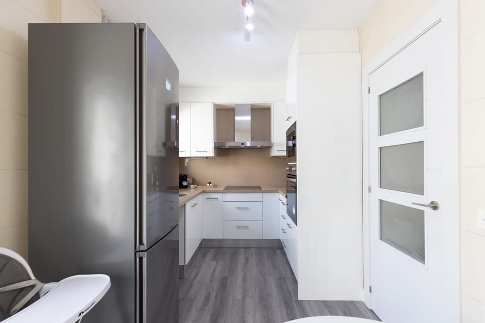 House | 3 bedrooms, desk, Internet