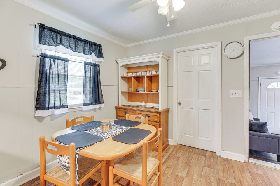 House (2 Bedrooms) | Interior